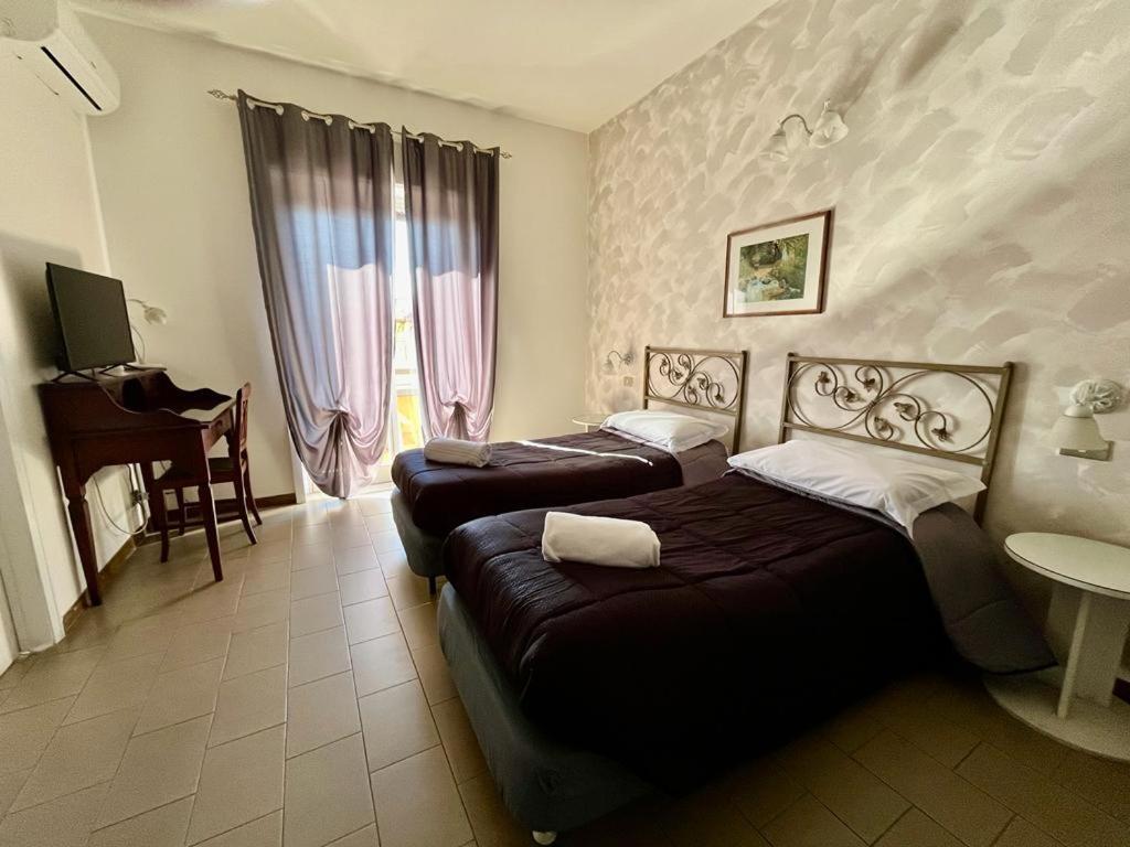 Tk Hotel - Ex Ares San Giovanni La Punta Ngoại thất bức ảnh