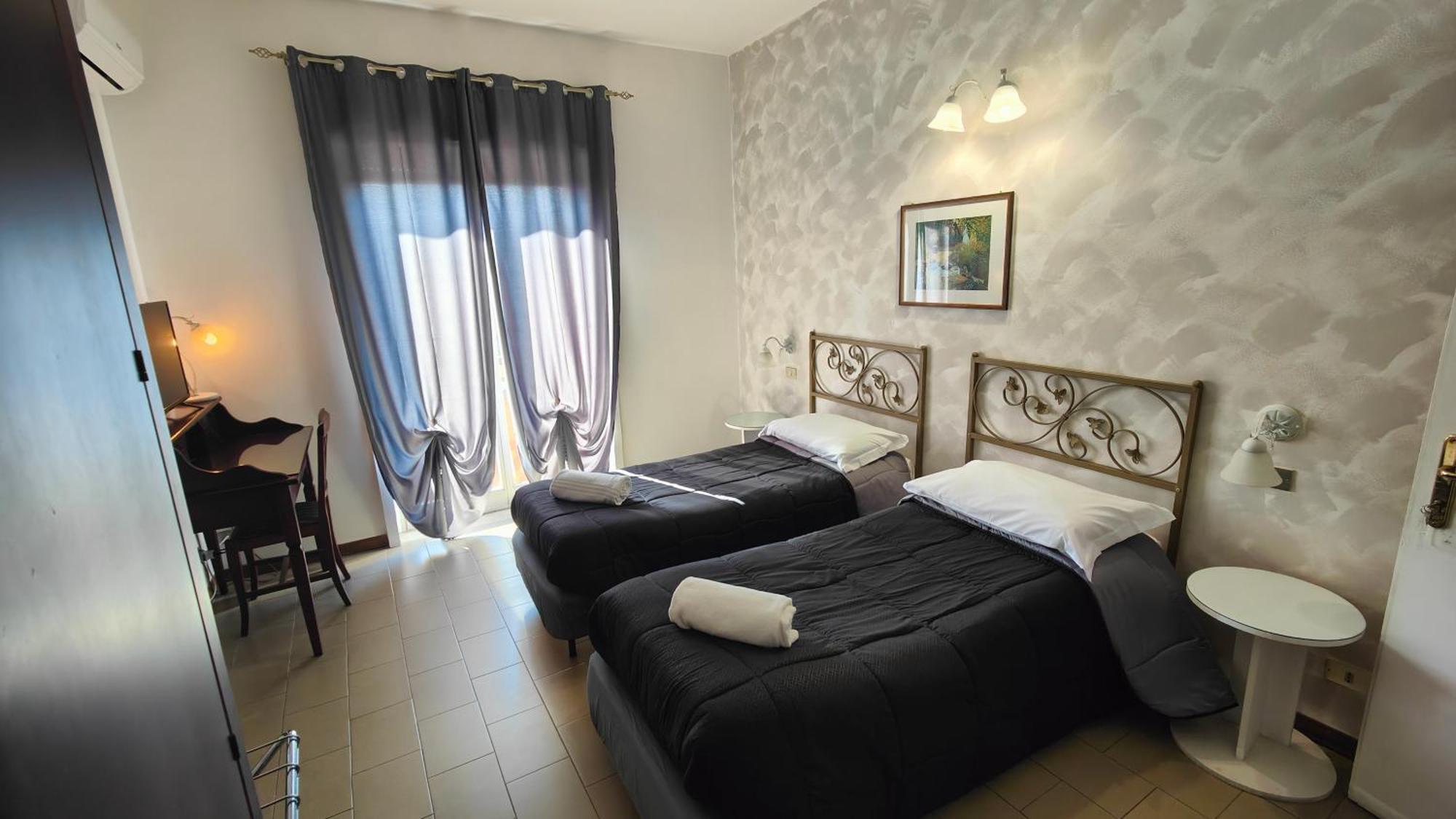 Tk Hotel - Ex Ares San Giovanni La Punta Ngoại thất bức ảnh